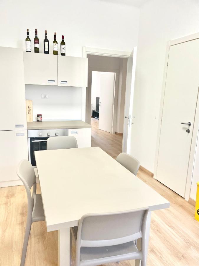 Camera Con Bagno Privato - Zona Bocconi Милано Екстериор снимка